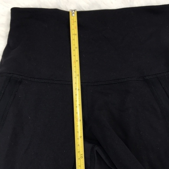 Lululemon Wunder Under Crop (Laser) - Picture 7 of 9